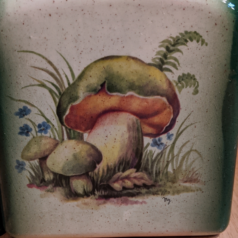 Handcrafted Mushroom Canister Set - Green and Cream - Picture 6 of 11